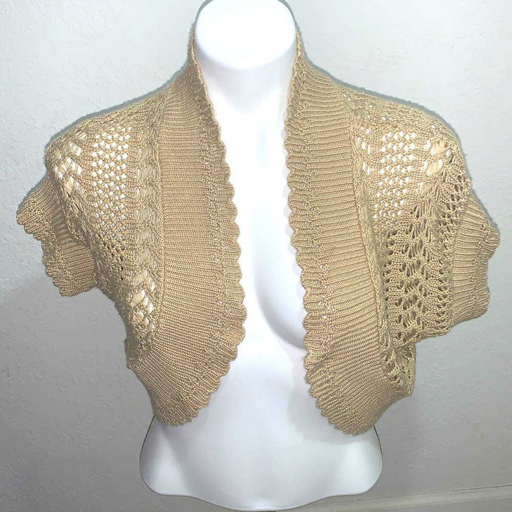 Signature by Robbie Bee Cropped Cardigan
